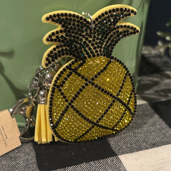 Sparkly Keychain - Picture 2 of 3